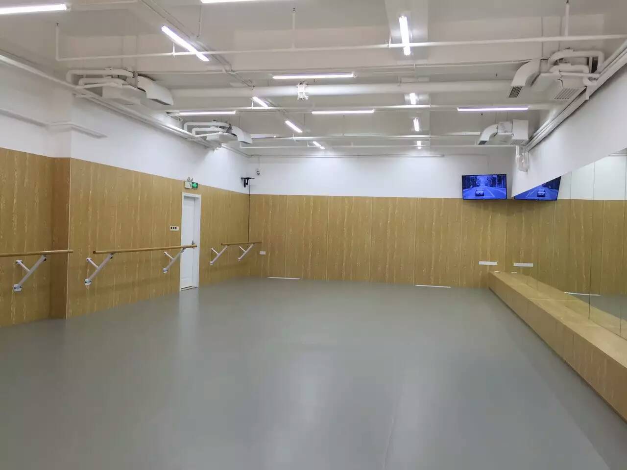 舞蹈室地膠--深圳楊霓虹舞蹈教育成功案例